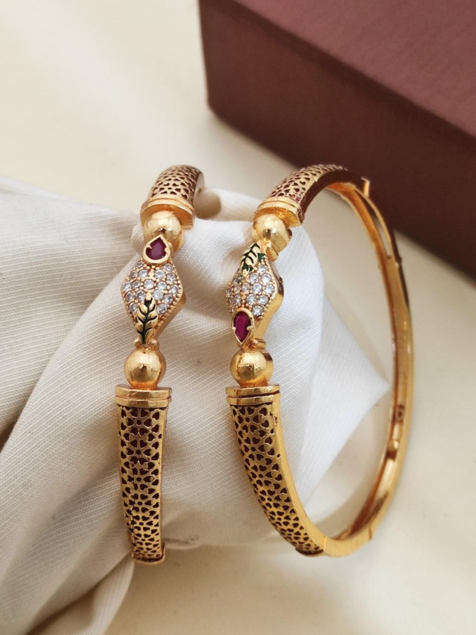 Radhika Bangles
